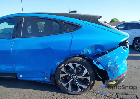 2022 Ford Mustang Mach-E Premium from USA, damaged, VIN 3FMTK3R74NMA19496